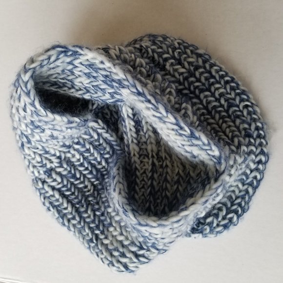 Chunky Cozy Blue White Cowl - Picture 1 of 5